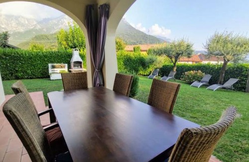 Mandello del Lario House | Villa Sasso Cavallo (H7DYGR3)