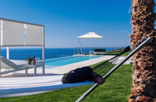Imperia Villa | Villa Sabrina Riviera dei Fiori a Picco sul Mare with Pool, Wellness & SPA