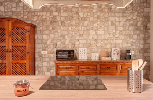 Cascina Villa | Villa 'Sunflowers' with Mountain View, Wi-Fi and Air Conditioning