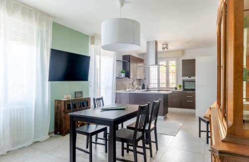 Nova Milanese Apartment | Villa SuperNova