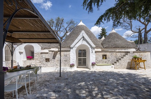 Selva di Fasano Villa | Villa 'Trulli Del Minareto' with Mountain View, Private Terrace and Wi-Fi