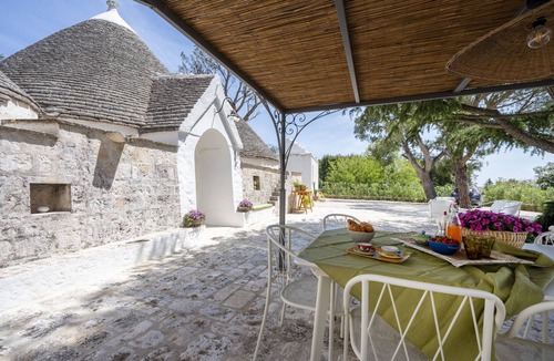 Selva di Fasano Villa | Villa 'Trulli Del Minareto' with Mountain View, Private Terrace and Wi-Fi