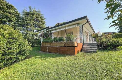Bardolino Villa | Villa "Venezia Bardolino" with Lake View and Garden