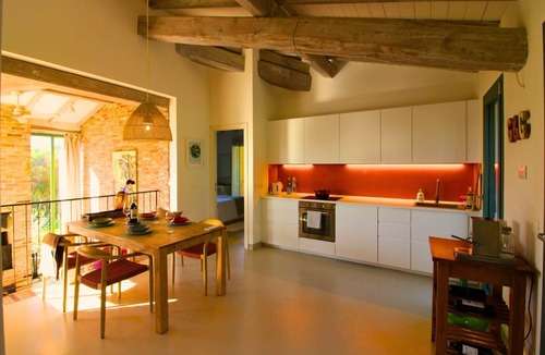 Foiano della Chiana Villa | Villa with private pool nestled in the hills of Pozzo della Chiana. Well-equipped kitchens, air cond