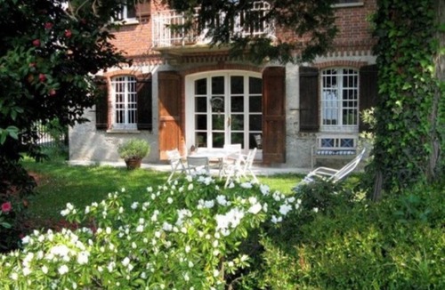 Pettenasco House | Villa with large private panoramic garden and superb view on lake Orta