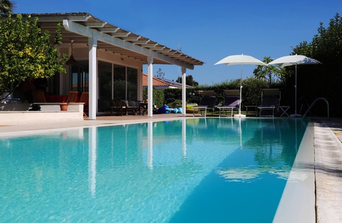 Marina di Ragusa Villa | Villa with private pool at 300 meters from the sea!