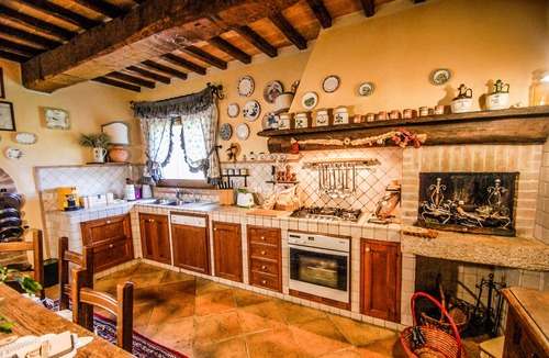 Pantalla Villa | Villa with private pool and air conditioning. At 10km from Todi, 3km village