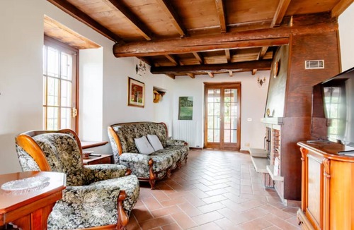 Montecalvo Versiggia House | Villa with Private Pool and Breathtaking View – Ideal for Families & Friends