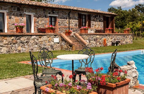 Radicofani Villa | Villa with private pool, hot tub, air conditioning, Wi-fi in Val d'Orcia.