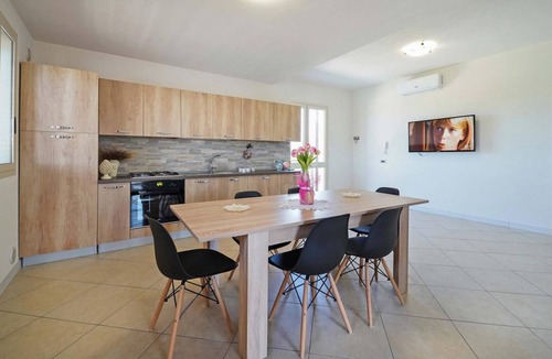 Cava dʼAliga Villa | Villetta Bianca - Three Bedroom Villa, Sleeps 8
