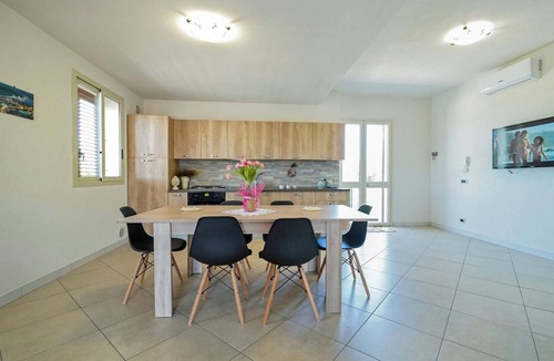 Cava dʼAliga Villa | Villetta Bianca - Three Bedroom Villa, Sleeps 8