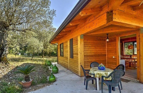 Sessa Aurunca House | Villino Aracea B, fully refundable with voucher*: A graceful cottage surrounded by vineyards and olive groves, with Free WI-FI.