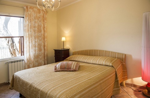 Castelnuovo Magra House | VILLINO LA CASETTA - Castelnuovo Magra - Independent Villa dipped in the green of secular olives, on the border between Liguria and Tuscany close to the Cinque Terre.