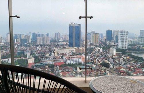 Ngoc Khanh Apartment | Vinhomes Metropolis Luxury Apartment 3 Bedrooms 1 workplace.