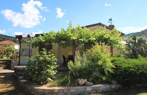 San Bernardino House | Wonderful private villa for 6 guests with WIFI, A/C, private pool, TV, patio and pets allowed
