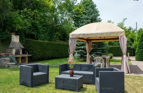 Ferrere House | Wonderful private villa with WIFI, hot tub, private pool, TV, patio, pets allowed and parking