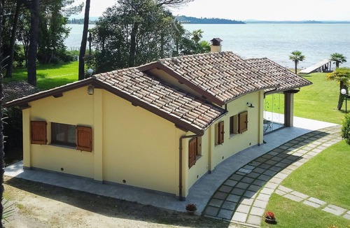 San Feliciano House | Wonderful private villa for 5 guests with WIFI, A/C, TV, terrace and pets allowed
