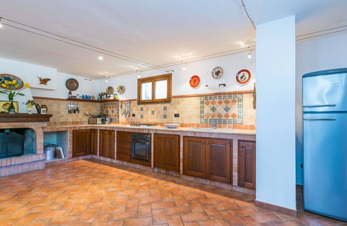 Cecina House | Wonderful private villa with WIFI, A/C, private pool, hot tub, TV, patio and pets allowed