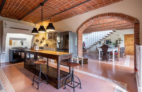 Castell'Alfero House | Wonderful private villa for 9 guests with hot tub, WIFI, TV, patio, pets allowed and panoramic v.