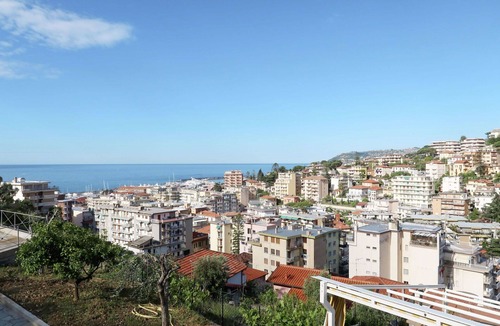 Sanremo House | Wonderful villa for 9 people with WIFI, A/C, TV, terrace and pets allowed