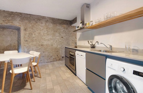 Carlazzo House | Workation Castle: Casa Tremezzo