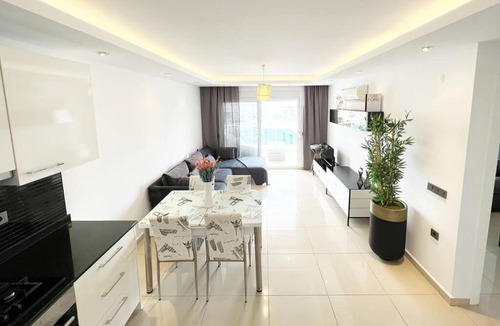 Alanya Apartment | Wunderschöne, Top ausgestattete 2 Zimmer Wohnung in Super Lage
