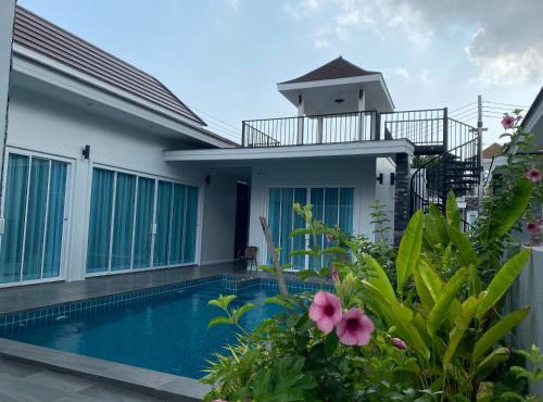 Aranya pool villa