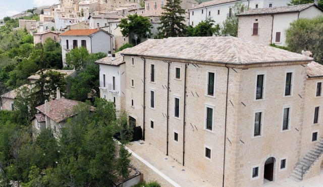 Villa in Santo Stefano Di Sessanio with 6 bedrooms sleeps 14