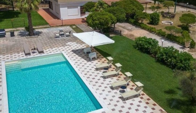 Villa Sole - Four Bedroom Villa, Sleeps 8