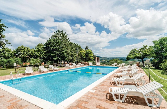 1 bedroom accommodation in Castiglione d.Lago PG