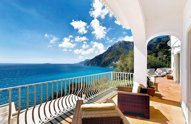 300 m² Villa ∙ 5 bedrooms ∙ 10 guests