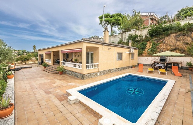 4 bedroom accommodation in Macanet de la Selva