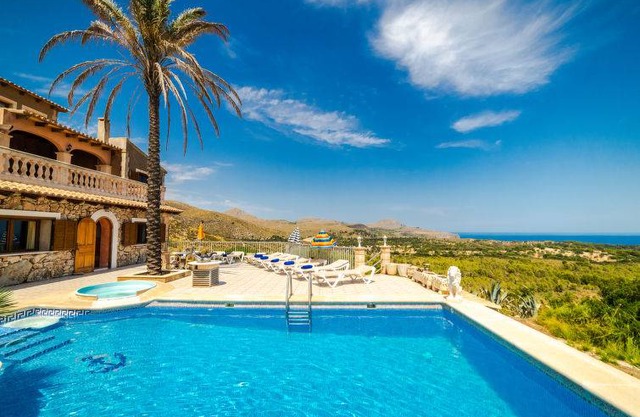 400 m² House ∙ 5 bedrooms ∙ 10 guests