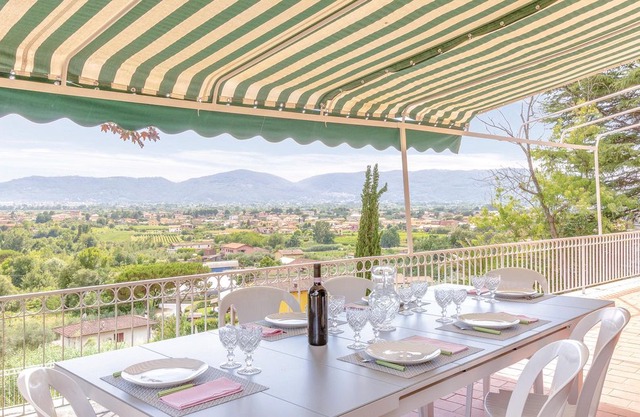 5 bedroom accommodation in Castelnuovo Magra (SP)