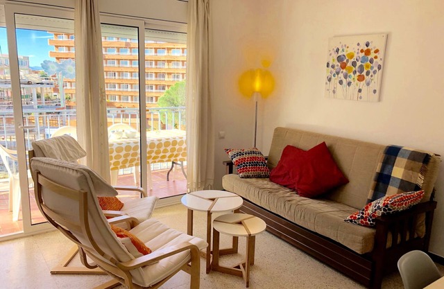 APARTAMENTOS AQUARIUM (REF 31). NEXT TO THE BEACH. RENOVATED.