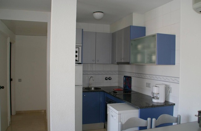 APARTMENT (3 ADULTS + 2 CHILDREN) POOL VIEW