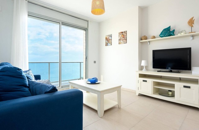 Apartment sea views 25km from Port Aventura