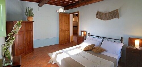 Appartamento Aria A, fully refundable with voucher*: A characteristic apartment surrounded by meadows and by green hills, with Free WI-FI.