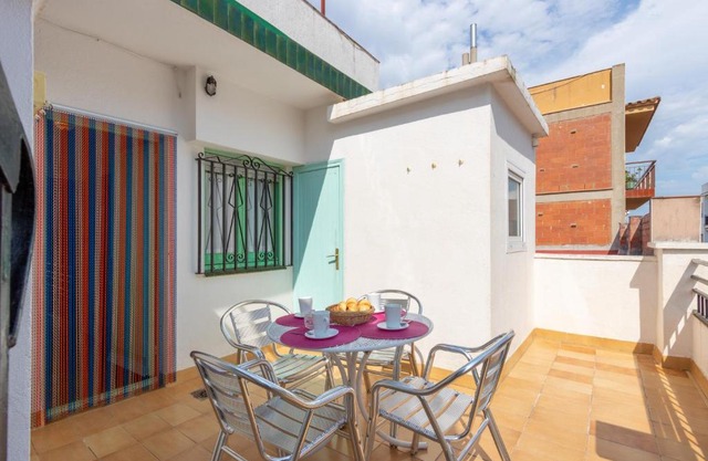Basic Comfort Apartment Poeta Marquina 2º 2027