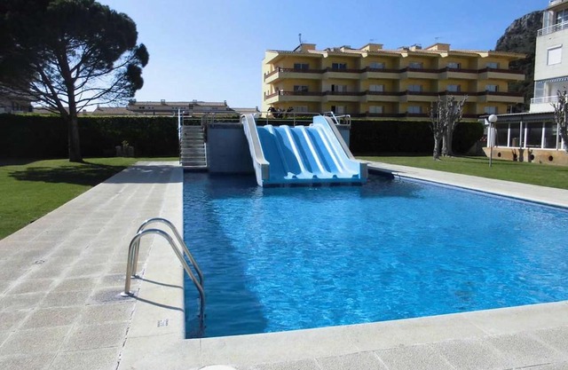 BLAU PARK 107