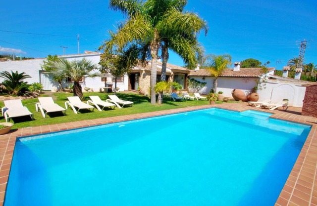 Finca La Coma - modern, well-equipped villa with private pool in Benissa