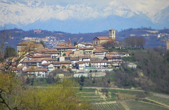 Holiday Serralunga Persons 
