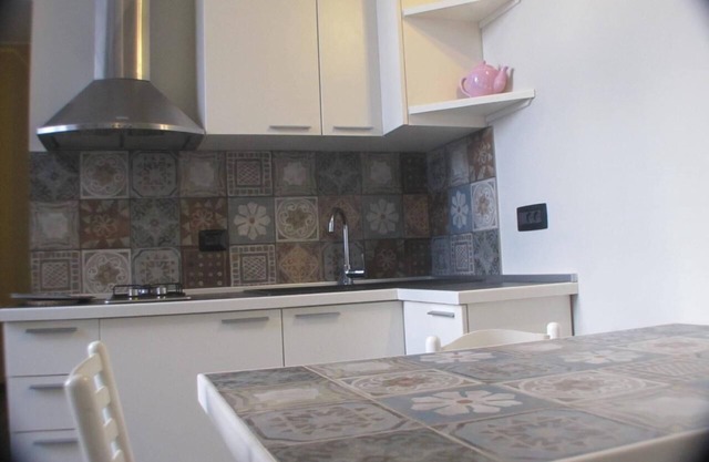 Holiday Belgirate Persons Bedrooms 