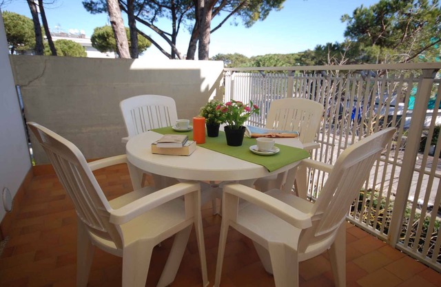 Holiday apartment mit Klimaanlage und Balkon