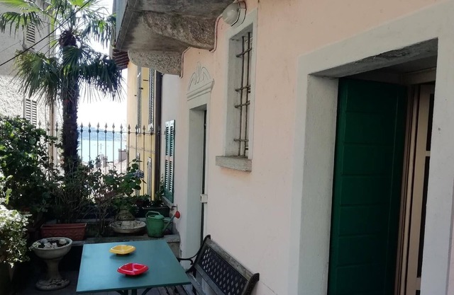 Holiday house Belgirate for 1 - 4 persons with 2 bedrooms - Holiday house
