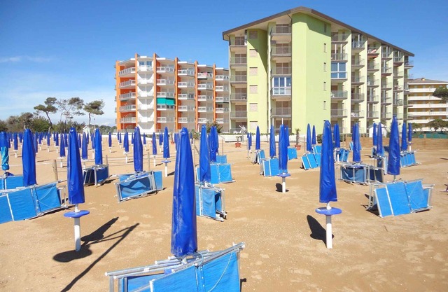 Holiday Beach 