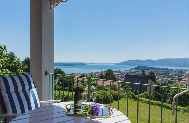 Luxurious Holiday Home in Verbania with Balcony