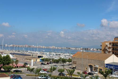 ROC MAR 3 3B - Apartamento cerca del centro y de la playa - terraza con vistas al mar y al puerto