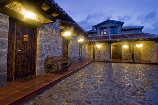 Self catering La Casita de Saúl, Luna Celta and Los Herrenales de Ulaca for 2 people