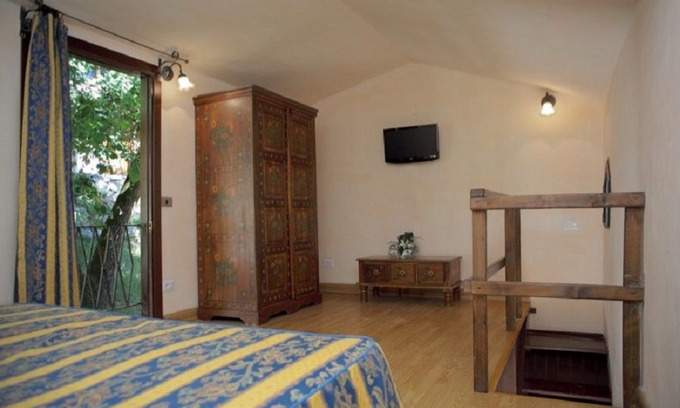 Castelnuovo Magra House | 1 bedroom accommodation in Castelnuovo Magra